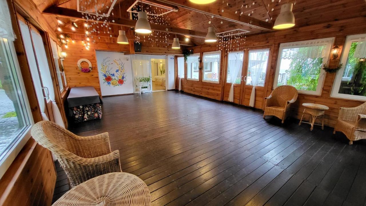 Hotel Gniewko *